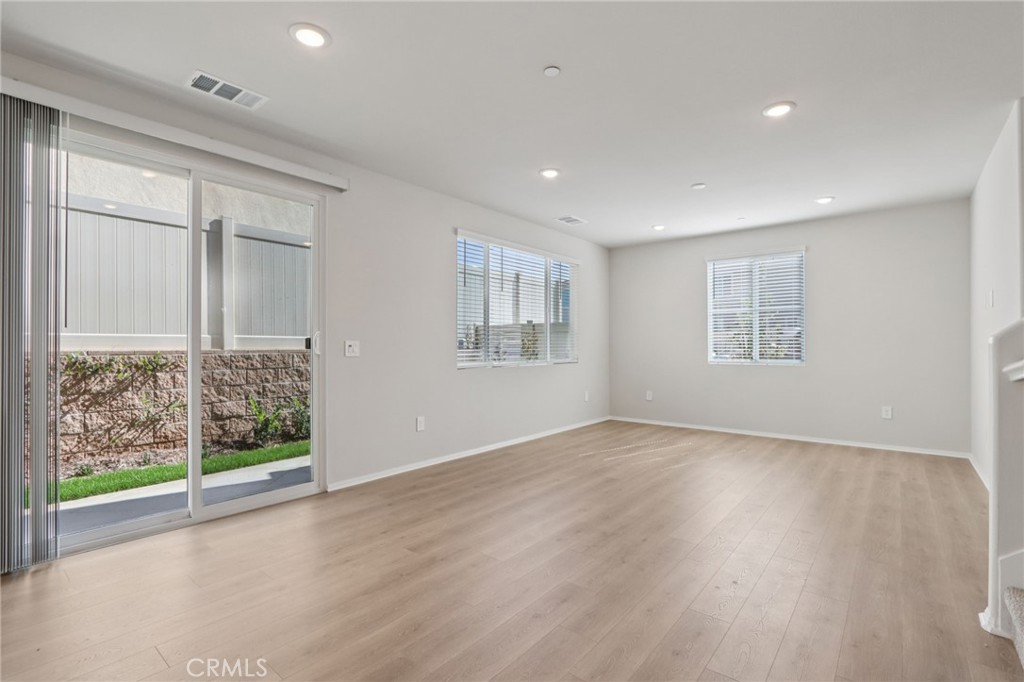 MLS #OC25222451 image #10