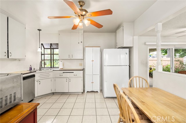1320 W Flora Street, Ontario CA: https://media.crmls.org/medias/7591840c-fb6c-4896-9ccd-01fbecf41f48.jpg
