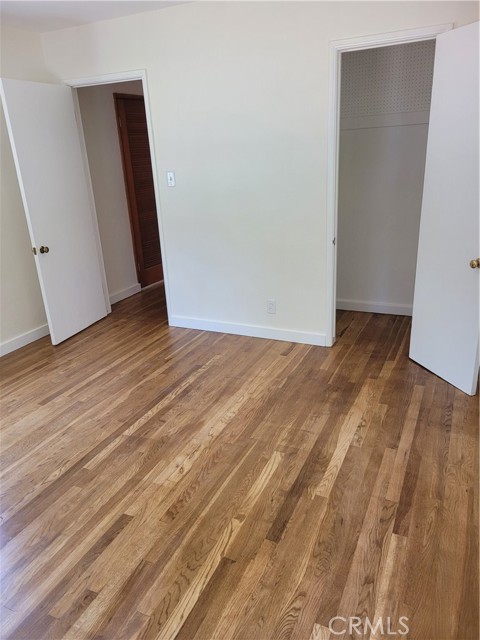 21205 Lopez Street, Woodland Hills CA: https://media.crmls.org/medias/7592b39f-5427-41d5-b68c-e3bec38658a2.jpg