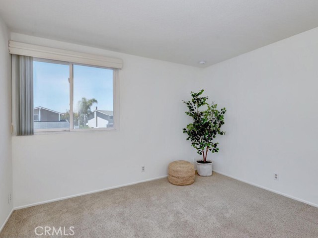 Detail Gallery Image 34 of 54 For 18022 Dellglen Cir, Huntington Beach,  CA 92647 - 4 Beds | 3 Baths
