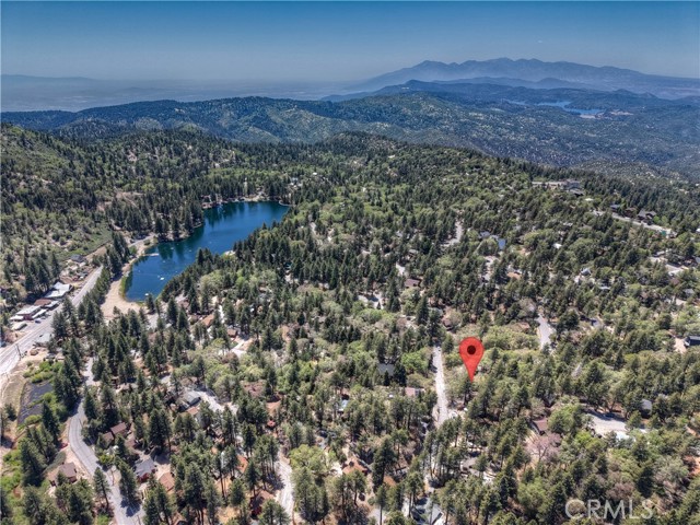 33294 Wild Rose Drive, Green Valley Lake CA: https://media.crmls.org/medias/7593259d-e75d-4c21-b3fa-0742c6074a56.jpg