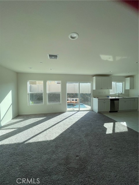 Detail Gallery Image 3 of 24 For 20107 Curaco Ct, Riverside,  CA 92507 - 5 Beds | 3/1 Baths