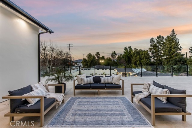 Detail Gallery Image 62 of 75 For 22745 Califa St, Woodland Hills,  CA 91367 - 5 Beds | 4 Baths
