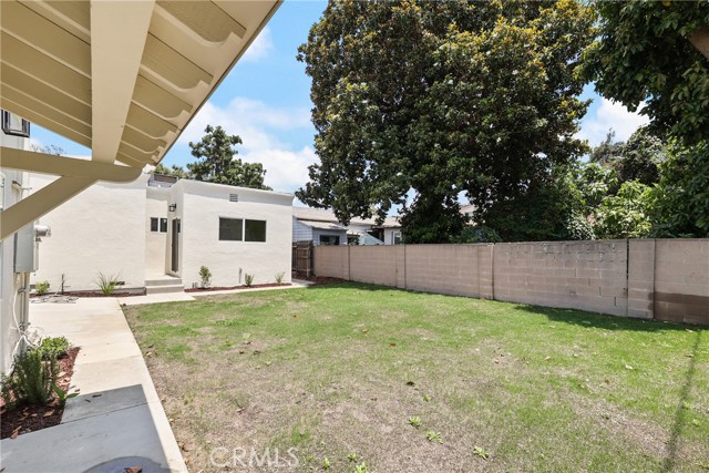 11210 Oak Street, El Monte CA: https://media.crmls.org/medias/7594055a-cf08-4a5f-bef5-bbc6216d6037.jpg