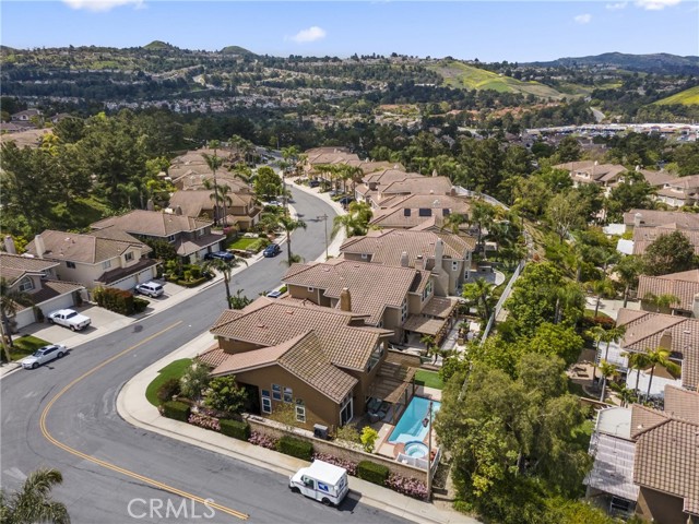 Detail Gallery Image 37 of 38 For 500 S Laureltree Dr, Anaheim Hills,  CA 92808 - 4 Beds | 2/1 Baths