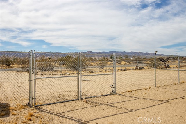 Detail Gallery Image 46 of 50 For 65076 E Broadway, Joshua Tree,  CA 92252 - 2 Beds | 1 Baths