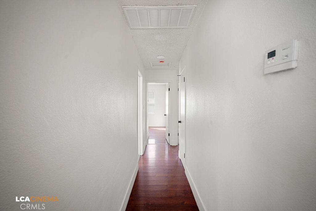 https://media.crmls.org/medias/759627c1-44fd-47d0-b7df-3d5aff41077a.jpg?preset=X-Large
