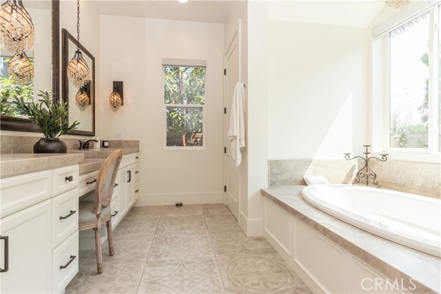 29919 Hidden Creek Drive, San Juan Capistrano CA: https://media.crmls.org/medias/759722d4-6e3f-431d-b4eb-fc72c2b0d851.jpg