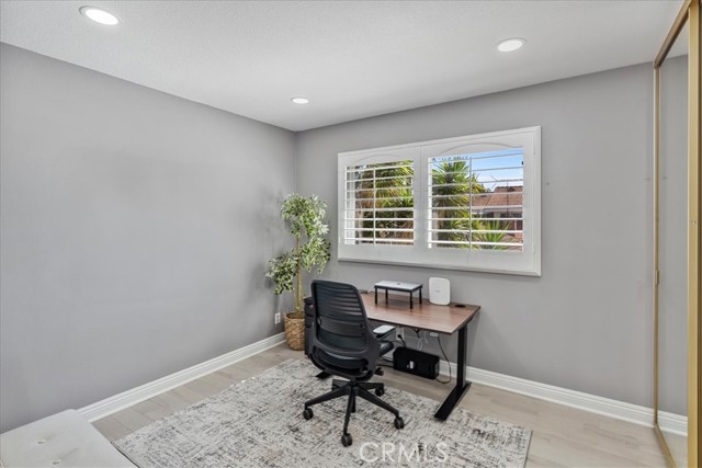 Detail Gallery Image 24 of 41 For 19705 Teresa Ct, Cerritos,  CA 90703 - 6 Beds | 3/1 Baths