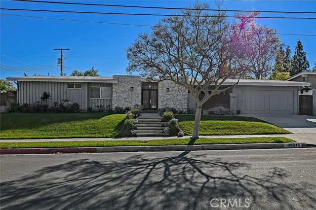 Front Image Thumbnail for CRSR25271364