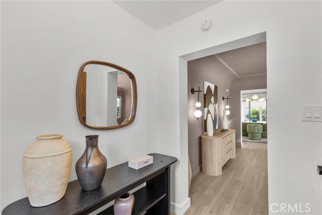Detail Gallery Image 4 of 43 For 3812 Roderick Rd, Los Angeles,  CA 90065 - 3 Beds | 2 Baths