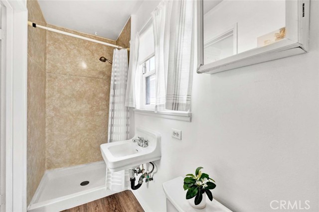300 34th Street, Newport Beach CA: https://media.crmls.org/medias/75978e8d-47a3-4722-b209-65217ec4db88.jpg