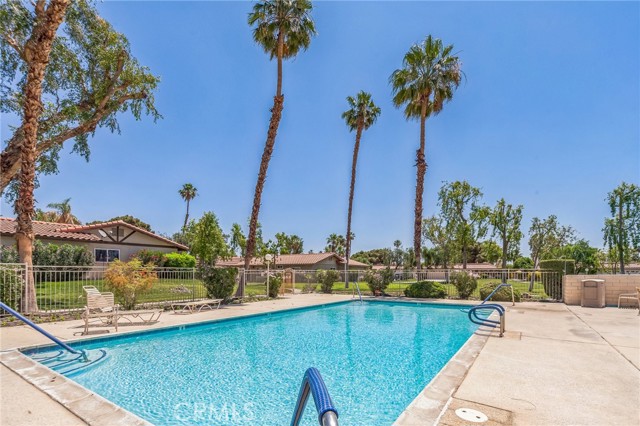 Detail Gallery Image 7 of 25 For 75250 Vista Huerto, Palm Desert,  CA 92211 - 3 Beds | 2 Baths