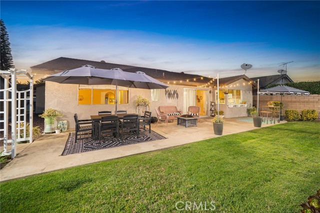 Image 26 of 39 For 5022 Burnaby