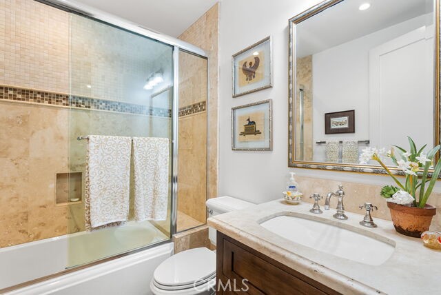 11581 Arroyo Avenue, North Tustin CA: https://media.crmls.org/medias/7598e175-ab22-4ba6-8de4-ffccb61bf707.jpg