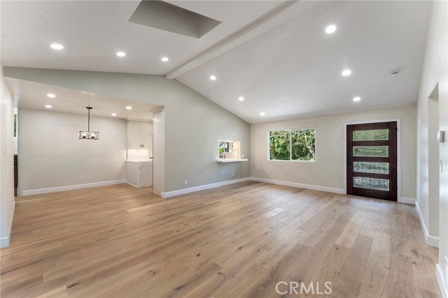 5010 Elmwood Avenue, Los Angeles CA: https://media.crmls.org/medias/7598e9a0-4977-495e-ab29-32c3fa8ec353.jpg