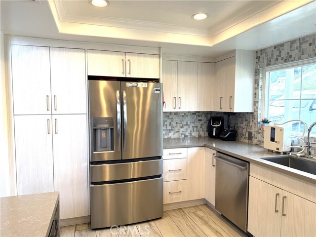 Detail Gallery Image 9 of 27 For 5156 Campo, Woodland Hills,  CA 91364 - 4 Beds | 4 Baths