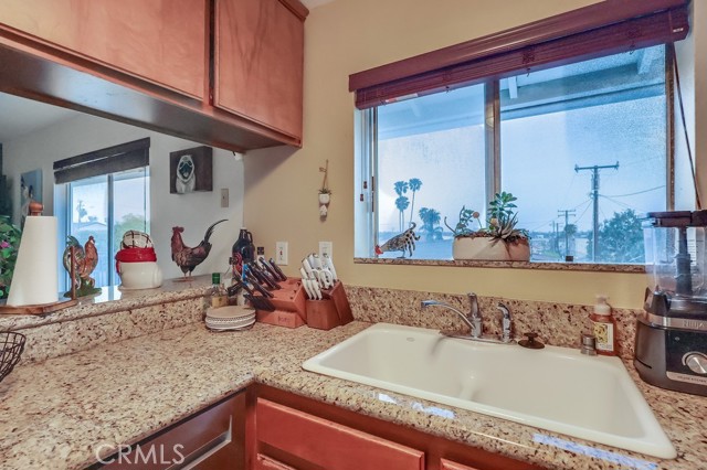 Detail Gallery Image 15 of 30 For 1775 Freeman Ave #304,  Long Beach,  CA 90804 - 2 Beds | 2 Baths
