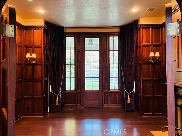 Detail Gallery Image 10 of 31 For 4110 Woodleigh Ln, La Canada Flintridge,  CA 91011 - 6 Beds | 8 Baths