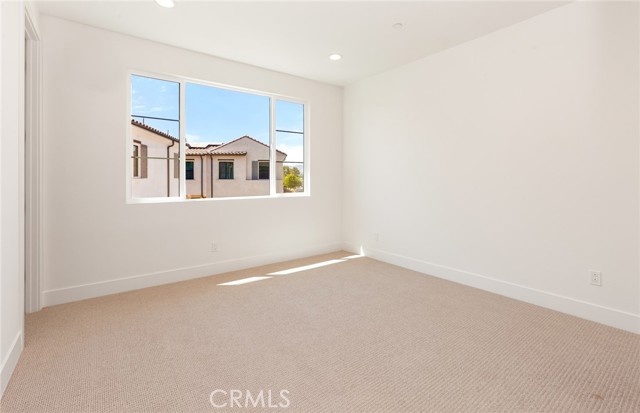 150 Bridle Drive, Burbank CA: https://media.crmls.org/medias/75994db9-12d8-4836-abf1-f473c498bc72.jpg