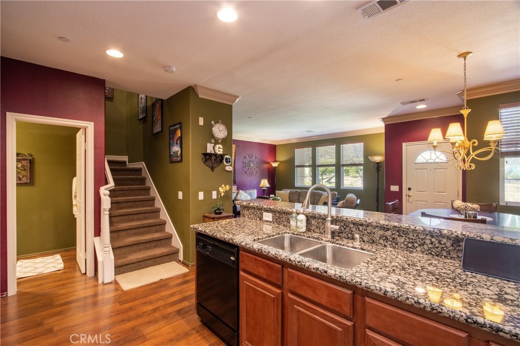 MLS #SW25097143 img 3