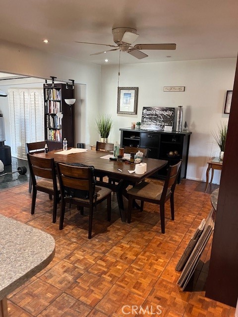 Detail Gallery Image 4 of 8 For 12265 Caladre, Downey,  CA 90242 - 3 Beds | 2 Baths