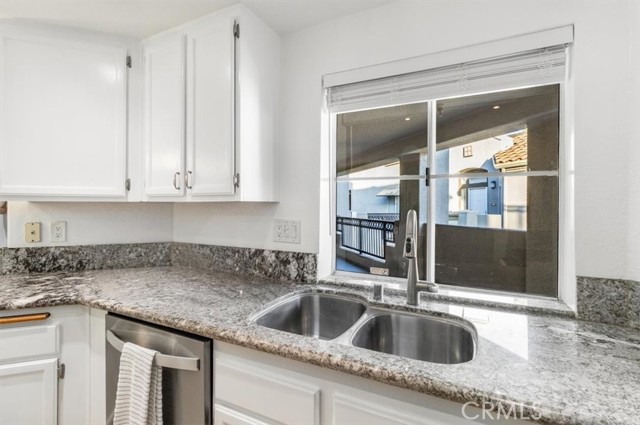 Detail Gallery Image 20 of 41 For 400 Lake St #208, Huntington Beach,  CA 92648 - 2 Beds | 2 Baths