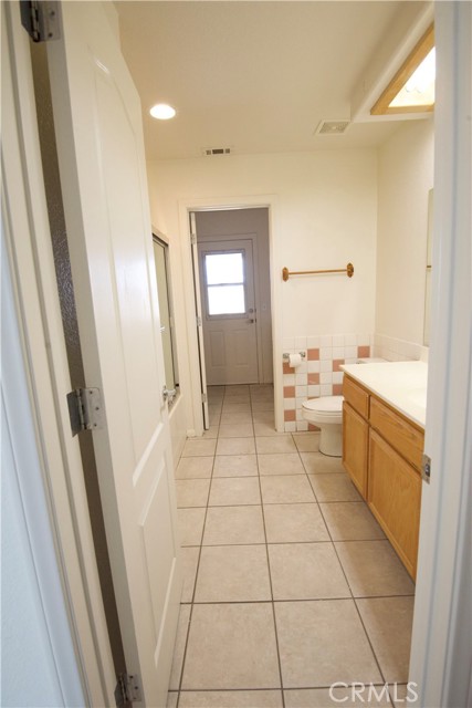 Detail Gallery Image 7 of 25 For 17482 Walnut, Hesperia,  CA 92345 - 3 Beds | 2 Baths