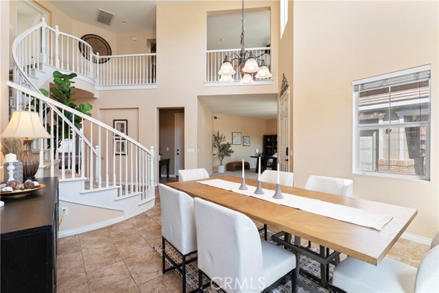 Detail Gallery Image 12 of 55 For 12113 Jonathan Dr, Riverside,  CA 92503 - 4 Beds | 2/1 Baths