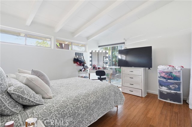 Detail Gallery Image 18 of 26 For 6141 Jumilla, Woodland Hills,  CA 91367 - 3 Beds | 2/1 Baths