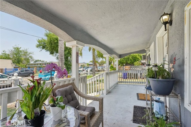 139 N Palm Avenue, Rialto CA: https://media.crmls.org/medias/759e837c-d363-44b9-92de-8d62a7625155.jpg