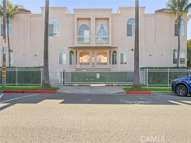 Detail Gallery Image 6 of 30 For 408 W Queen St #111,  Inglewood,  CA 90301 - 3 Beds | 2/1 Baths