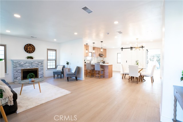 Detail Gallery Image 25 of 38 For 9821 S 8th Ave, Inglewood,  CA 90305 - 3 Beds | 2 Baths