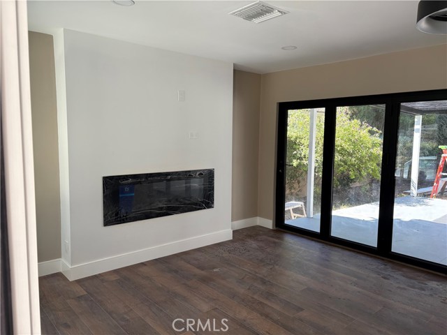 Detail Gallery Image 4 of 15 For 2715 Petaluma Ave, Long Beach,  CA 90815 - 3 Beds | 2 Baths