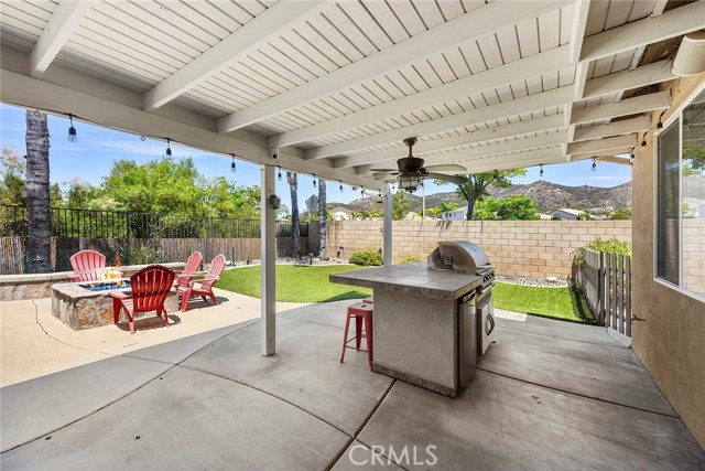 35511 Crest Meadow Drive, Wildomar CA: https://media.crmls.org/medias/75a39d37-7ef2-4793-9313-ef6b0f0cc4e8.jpg