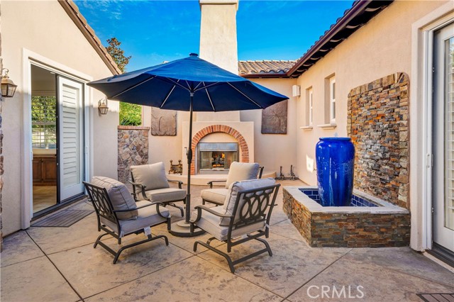 Courtyard with Casita on left