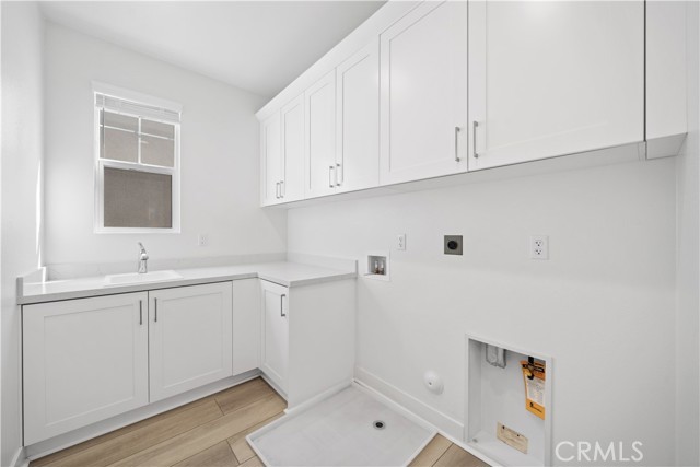 4253 S Heather Privado, Ontario CA: https://media.crmls.org/medias/75a3f3d7-7d9b-496d-adb1-b96a3b5b28d2.jpg