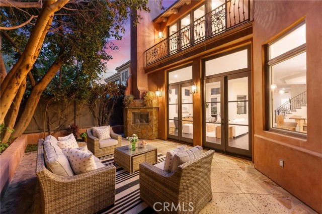 Detail Gallery Image 62 of 64 For 2516 Walnut Ave, Manhattan Beach,  CA 90266 - 5 Beds | 5/1 Baths