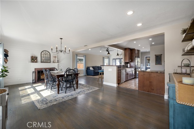 Detail Gallery Image 2 of 72 For 2731 N Rutgers Ave, Long Beach,  CA 90815 - 3 Beds | 2 Baths