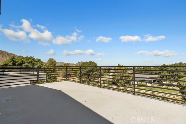 26474 Ranch Creek Road, Canyon Country CA: https://media.crmls.org/medias/75a53202-6ccb-45d0-80d2-1d490a7c02a4.jpg