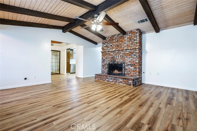 Detail Gallery Image 5 of 20 For 1629 Willow, Clovis,  CA 93612 - 2 Beds | 1/1 Baths