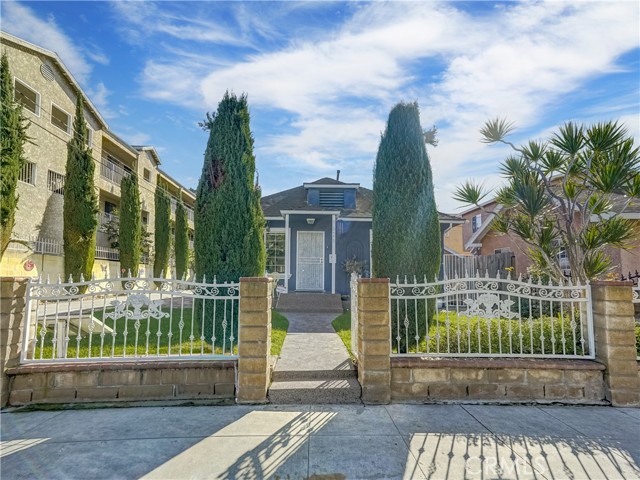 Detail Gallery Image 7 of 61 For 1626 E 6th, Long Beach,  CA 90802 - 3 Beds | 2 Baths