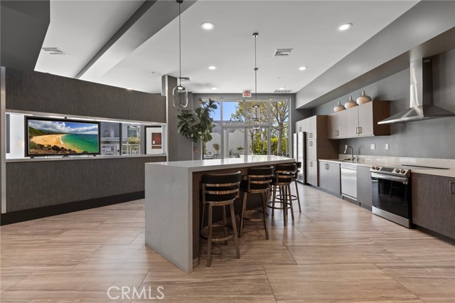 400 W Ocean Boulevard, Long Beach CA: https://media.crmls.org/medias/75a7575d-2696-40af-ad3b-58ce58106301.jpg
