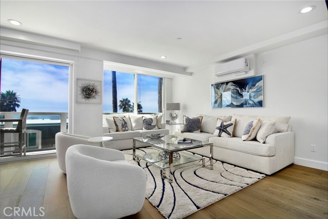 Detail Gallery Image 2 of 20 For 11952 E Whalers Ln, Malibu,  CA 90265 - 2 Beds | 3 Baths