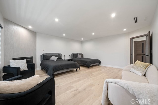 Detail Gallery Image 26 of 75 For 17043 Gunther St, Granada Hills,  CA 91344 - 4 Beds | 4 Baths