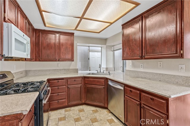 Detail Gallery Image 11 of 21 For 26038 Pinzon Ct, Moreno Valley,  CA 92555 - 3 Beds | 2/1 Baths