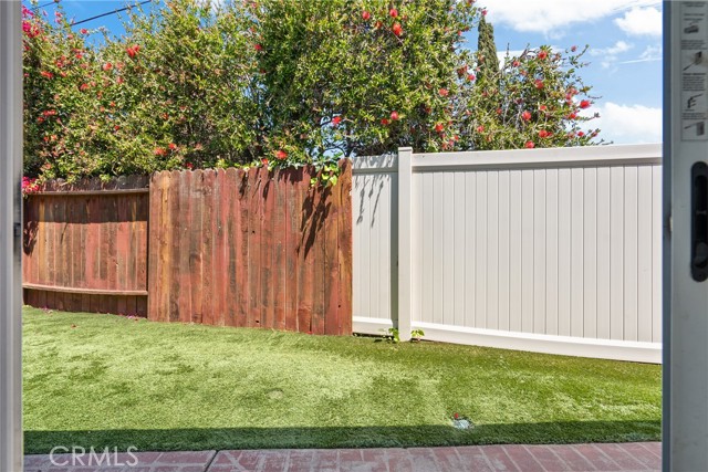 19853 Drasin Drive, Canyon Country CA: https://media.crmls.org/medias/75a9b0ed-5db8-4ad1-832a-1d3a94ec0bd6.jpg