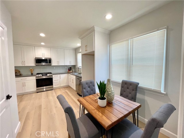 Detail Gallery Image 7 of 19 For 3541 Gaviota Ave, Long Beach,  CA 90807 - 3 Beds | 2 Baths