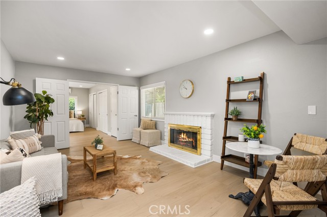 4052 Escudero, Irvine CA: https://media.crmls.org/medias/75ab8cf5-a93b-4f18-b9c0-23c013d3b75f.jpg