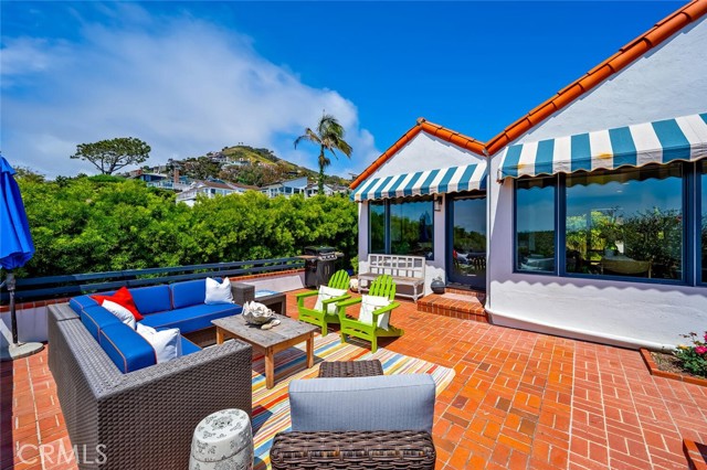 Detail Gallery Image 4 of 43 For 25 N La Senda Dr, Laguna Beach,  CA 92651 - 2 Beds | 2 Baths